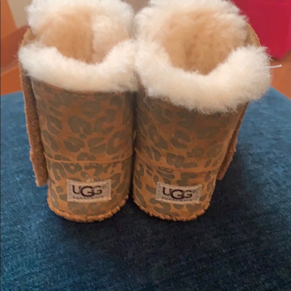 Ugg  boots - Picture 2 of 6